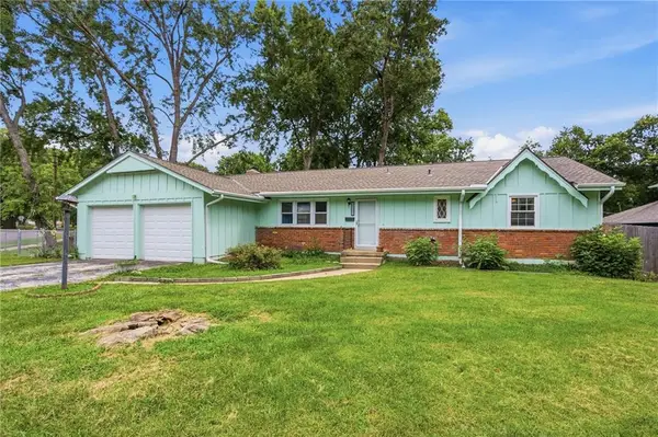 9307 Craig Drive, Overland Park, KS 66212