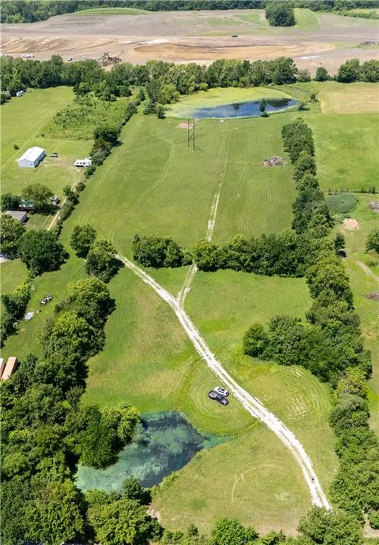 3850 SE Doc Henry Road, Lees Summit, MO 64082 - #2