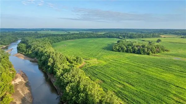 Z Highway, Pattonsburg, MO 64670