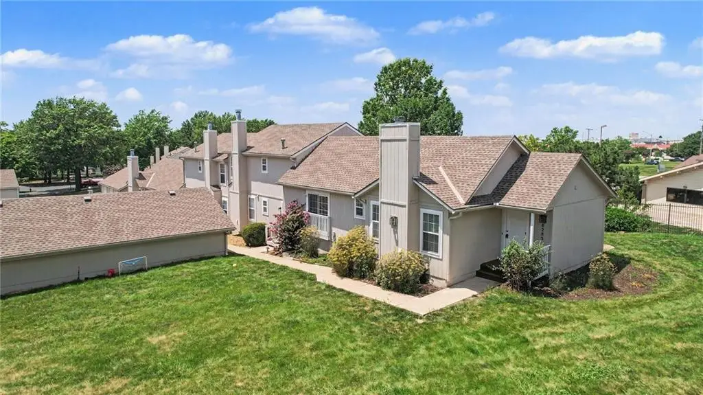 8285 N Revere Avenue, Kansas City, MO 64151 - #1