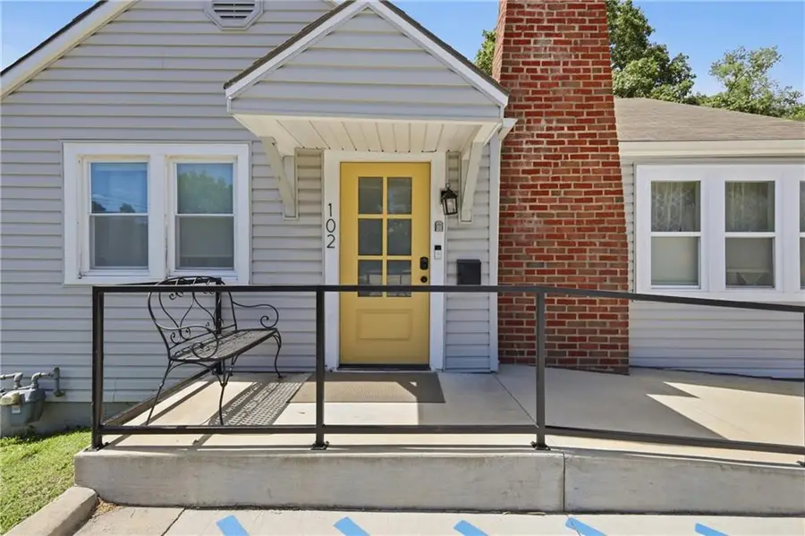 102 SW 2nd Street, Lees Summit, MO 64063 - #3