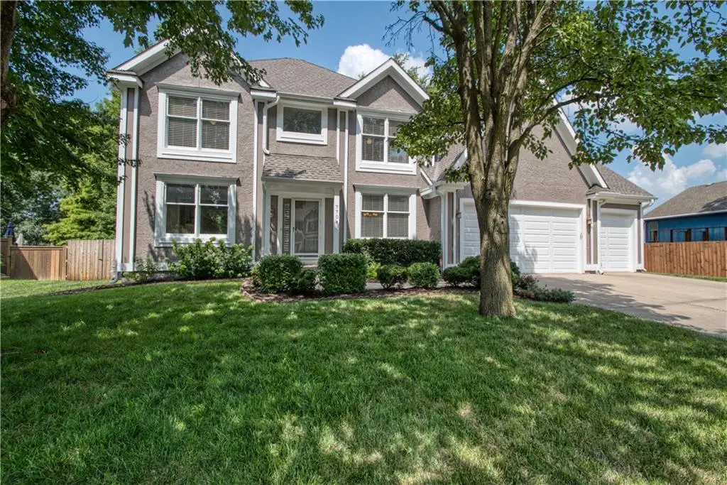 7704 N Shannon Avenue, Kansas City, MO 64152 - #1