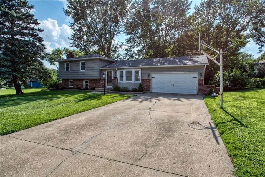 8938 Knox Lane, Overland Park, KS 66212 - #2