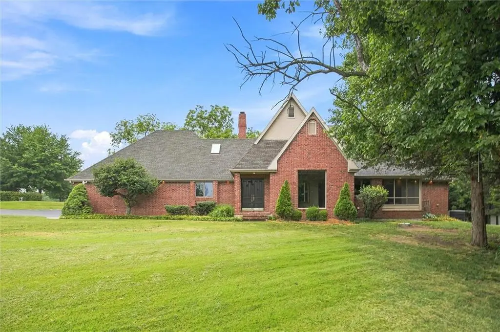 2530 Greenwood Drive, Ottawa, KS 66067 - #1