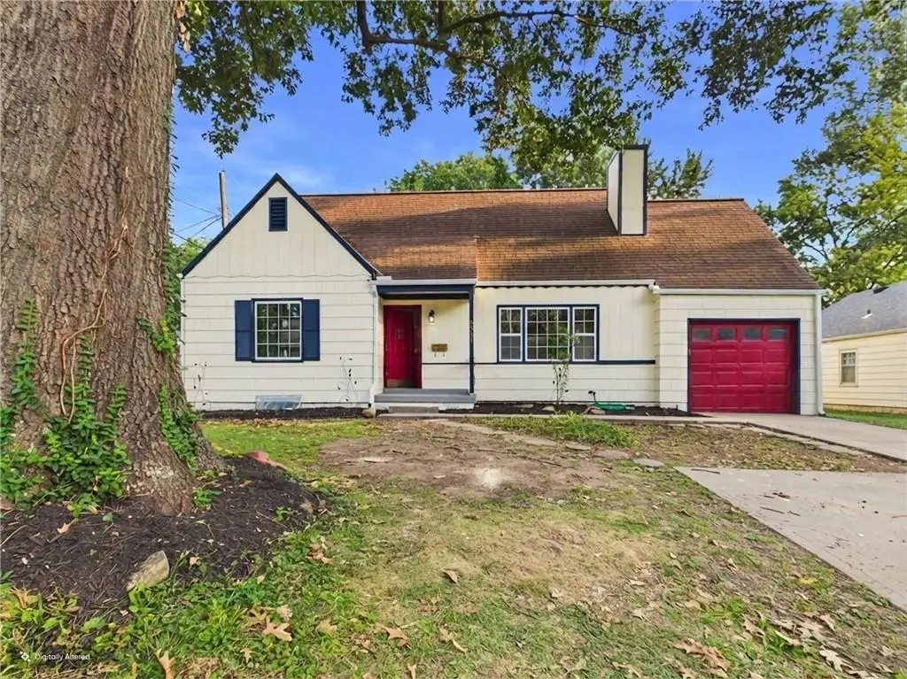 5311 W 55th Street, Roeland Park, KS 66205 - #1