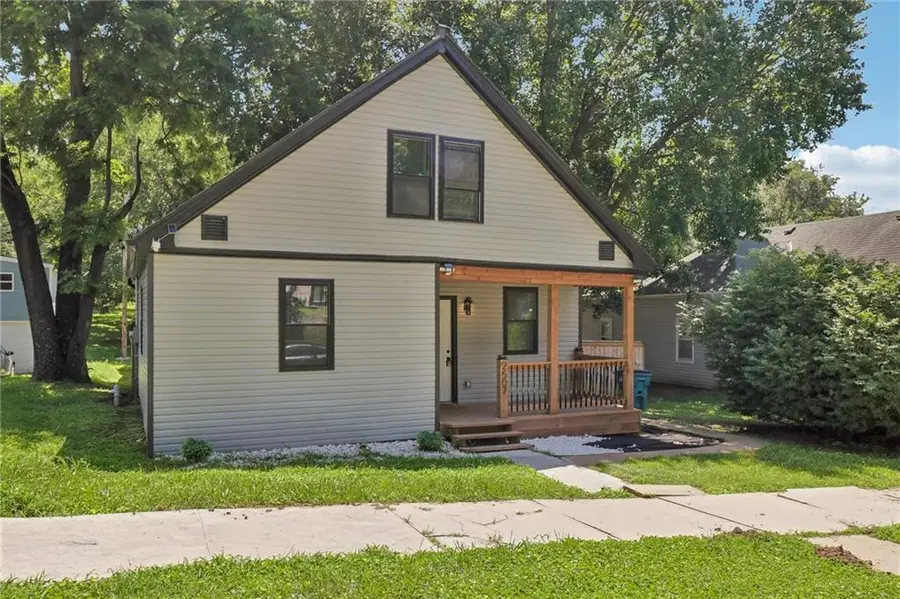 2507 S 18th Street, Saint Joseph, MO 64503 - #2