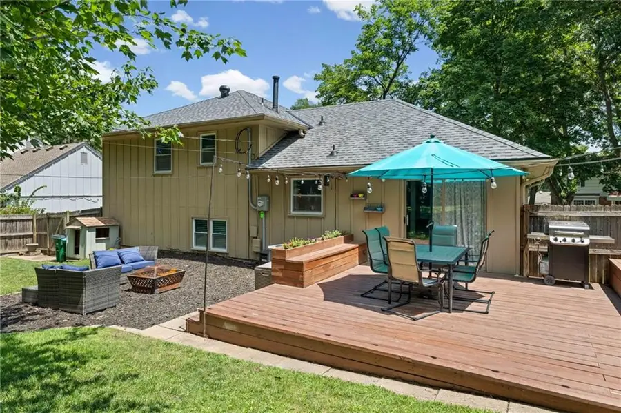 9602 Eby Street, Overland Park, KS 66212 - #2