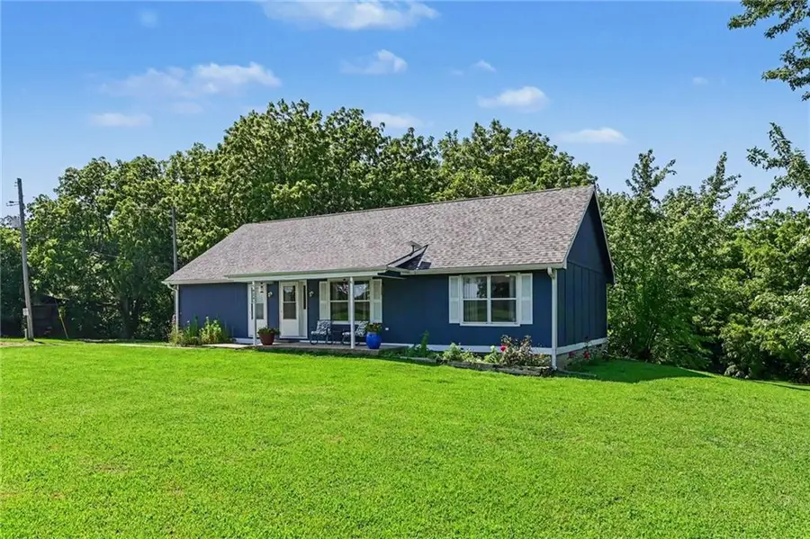 9241 Hamm Drive, Oskaloosa, KS 66066 - #3
