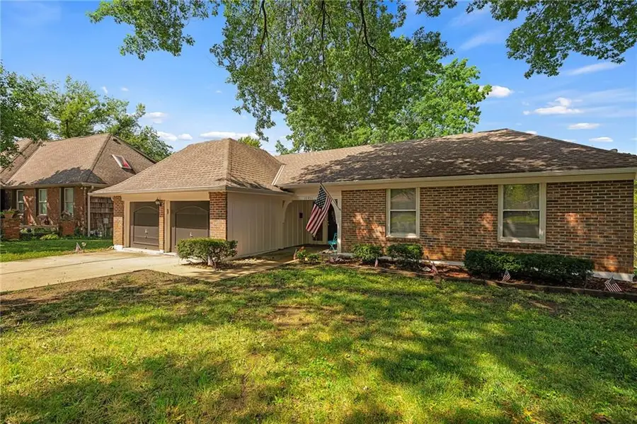 10450 College Avenue, Kansas City, MO 64137 - #2