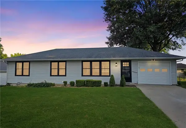 619 W 30th Street, Higginsville, MO 64037