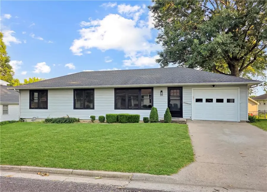 619 W 30th Street, Higginsville, MO 64037 - #2