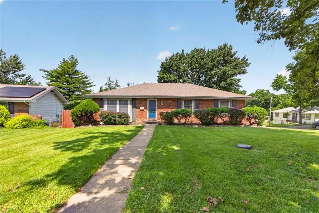 9200 Wyandotte Street, Kansas City, MO 64114 - #1