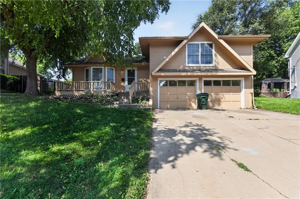 2314 Cambridge Street, Leavenworth, KS 66048 - #1