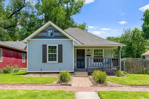 1208 New Jersey Street, Lawrence, KS 66044