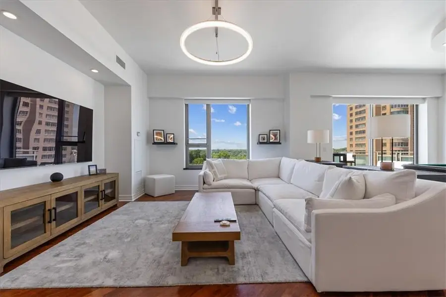 4950 Central Street #906, Kansas City, MO 64112 - #2