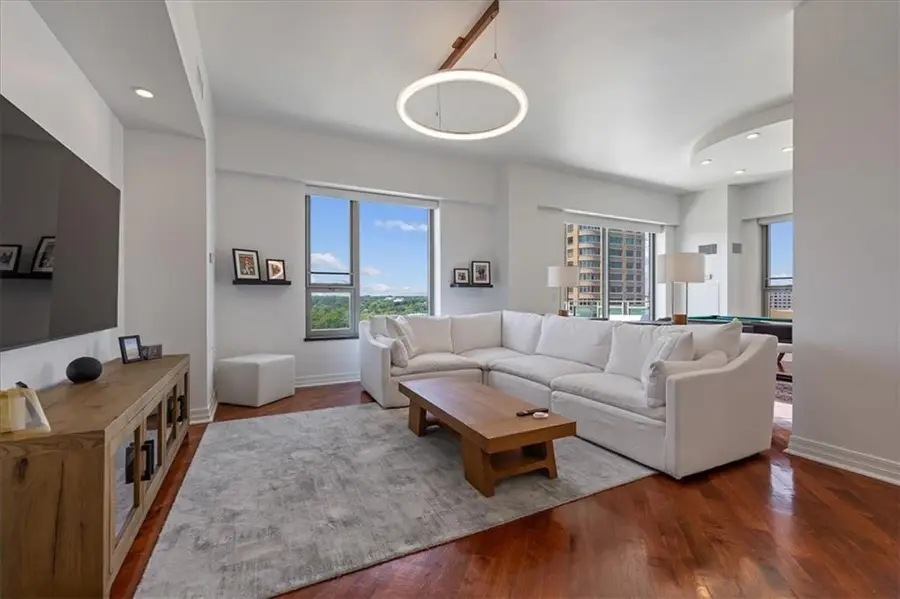 4950 Central Street #906, Kansas City, MO 64112 - #3