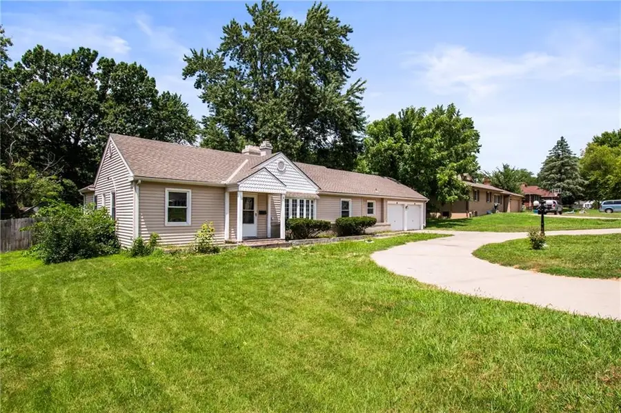 2726 S Crysler Avenue, Independence, MO 64052 - #3