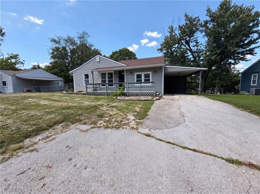 8104 N State Route 9 Highway, Kansas City, MO 64152 - #1