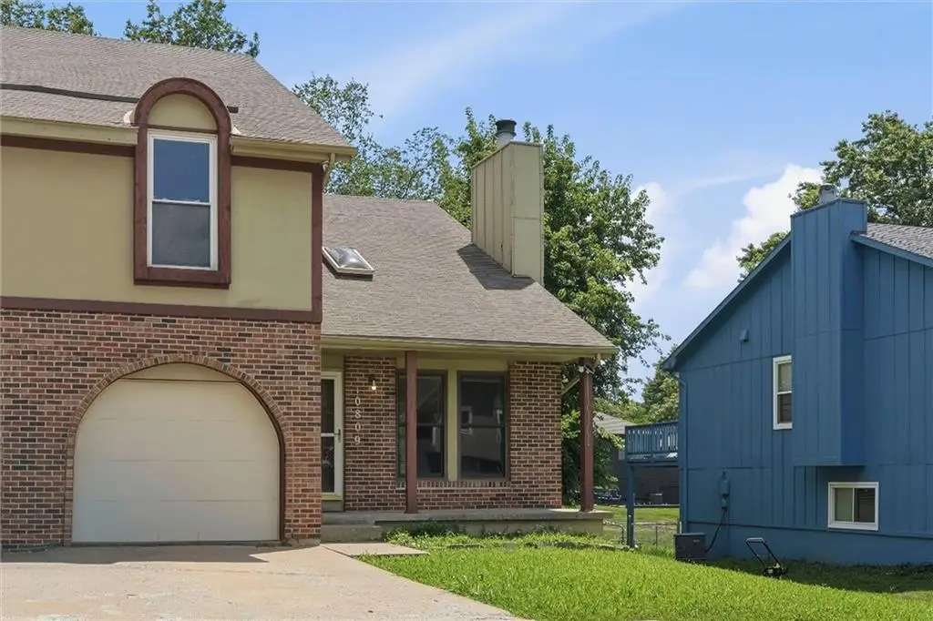 10809 Haskins Street, Lenexa, KS 66210 - #1