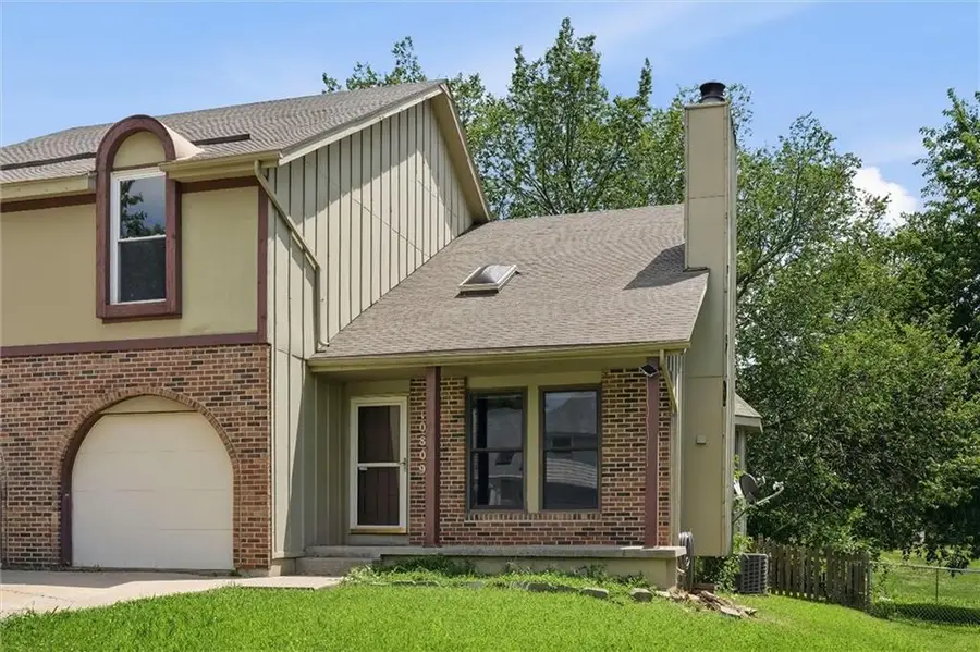 10809 Haskins Street, Lenexa, KS 66210 - #2