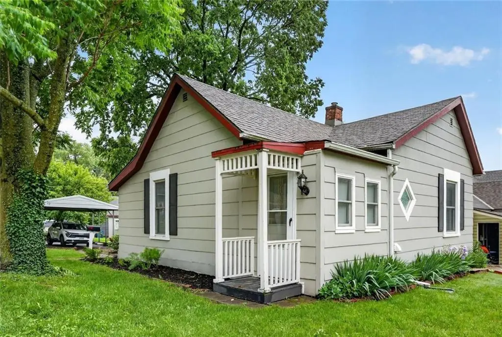 400 S Missouri Street, Liberty, MO 64068 - #1