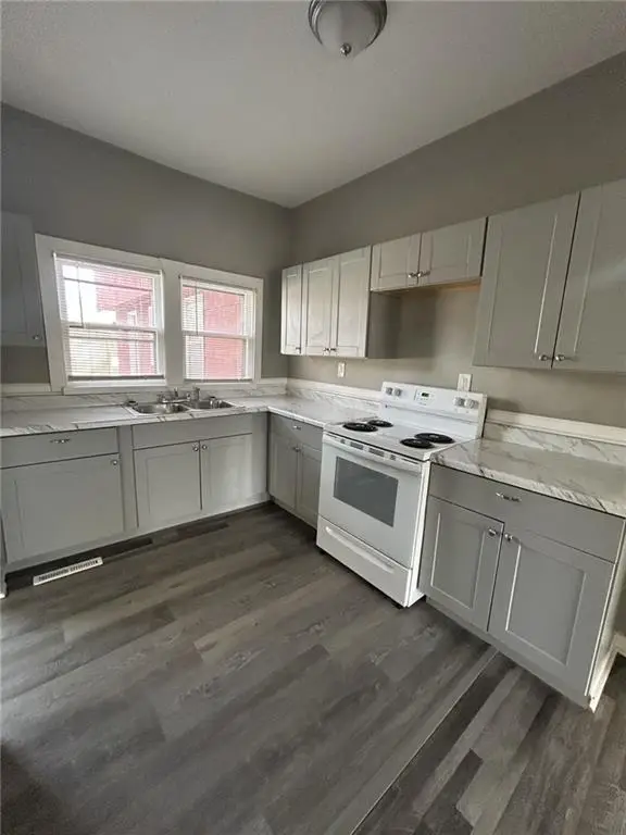 1919 S Broadway Street, Pittsburg, KS 66762 - #2