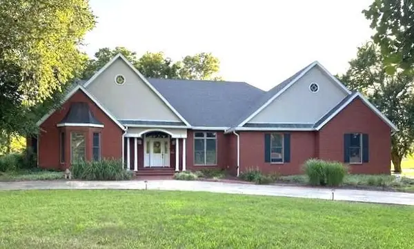 2 Timbercreek Road, Girard, KS 66743