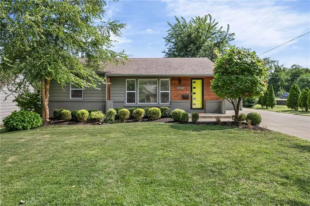 4631 W 61st Street, Fairway, KS 66205 - #1