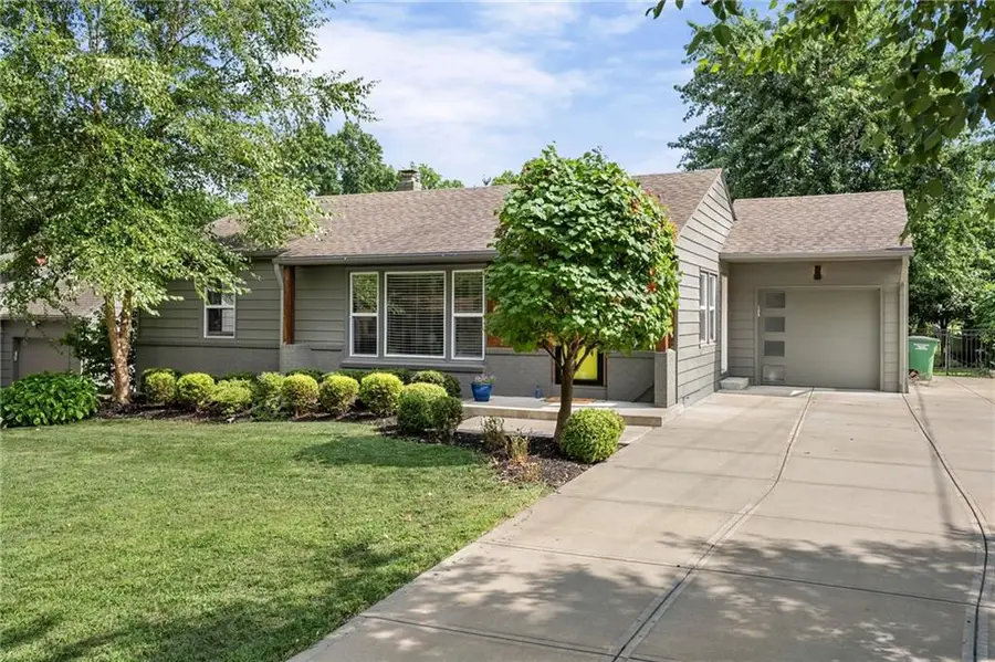4631 W 61st Street, Fairway, KS 66205 - #2