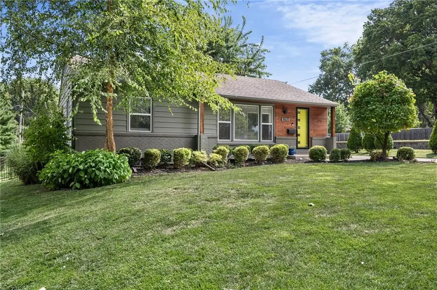 4631 W 61st Street, Fairway, KS 66205 - #3
