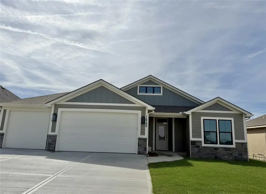 13775 NW 70th Street, Parkville, MO 64152 - #2