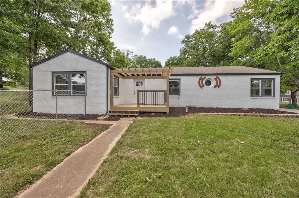5200 Miami Avenue, Kansas City, KS 66106 - #1