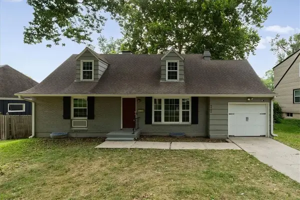 9004 Belleview Avenue, Kansas City, MO 64114