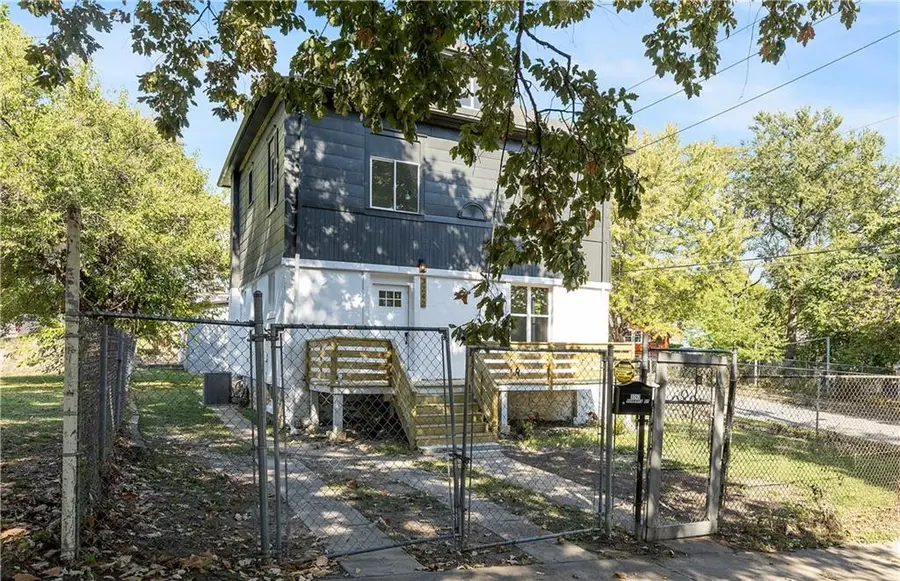 3242 Roberts Street, Kansas City, MO 64124 - #2