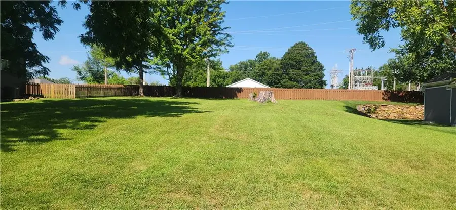 108 Shoreline Drive, Louisburg, KS 66053 - #2