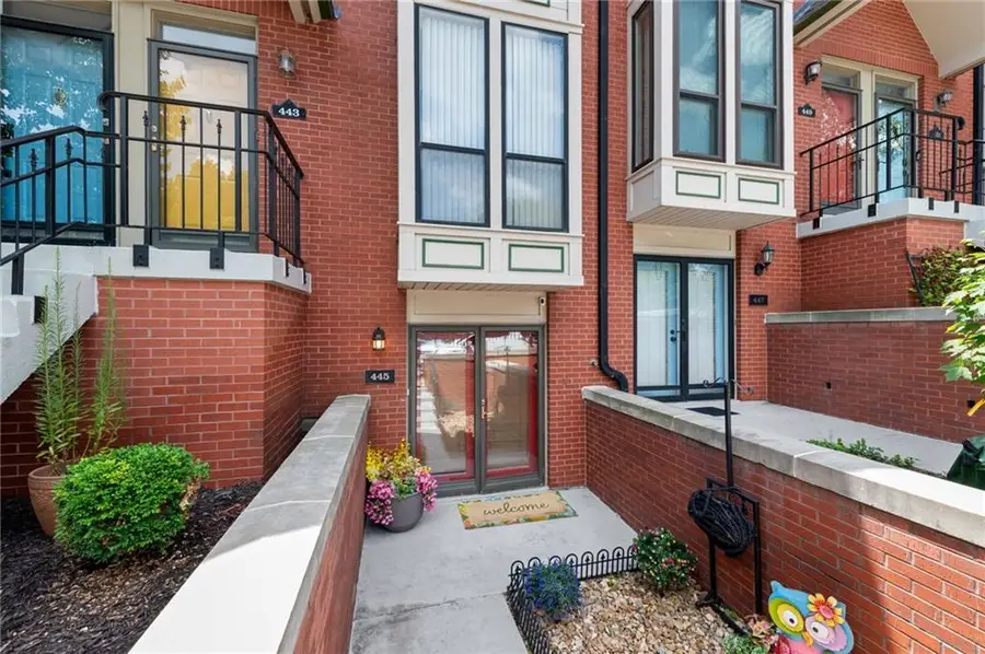 445 W 10th Street, Kansas City, MO 64105 - #3