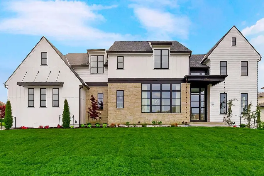 10707 W 173rd Street, Overland Park, KS 66221 - #2