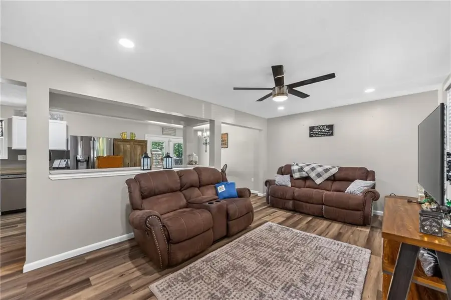 504 SE 19th Street, Oak Grove, MO 64075 - #3