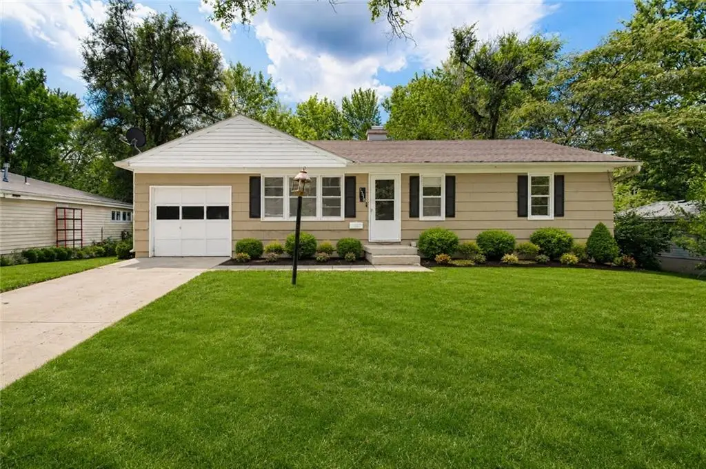 11210 Donnelly Avenue, Kansas City, MO 64134 - #1