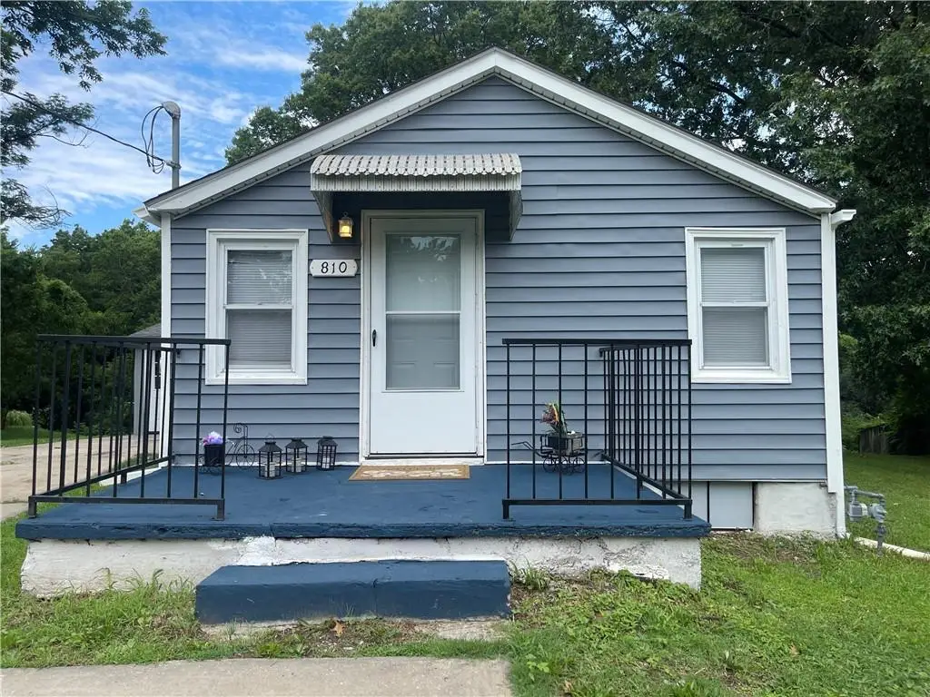 810 N Grand Avenue, Independence, MO 64050 - #1