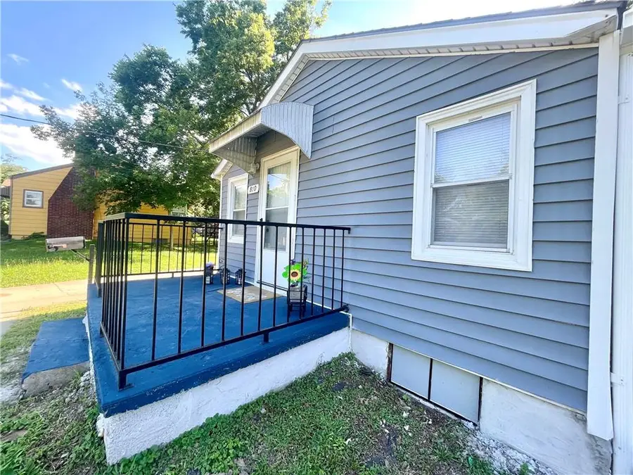 810 N Grand Avenue, Independence, MO 64050 - #2