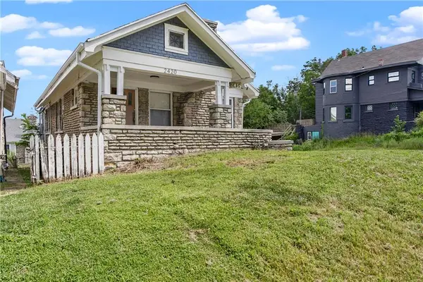 2420 E 42nd Street, Kansas City, MO 64130