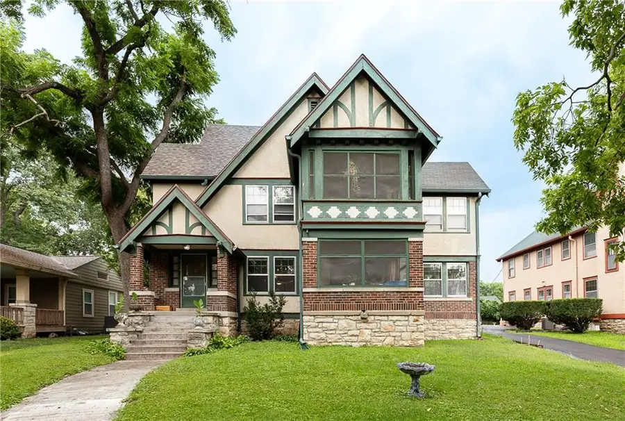 3723 Locust Street, Kansas City, MO 64109 - #2