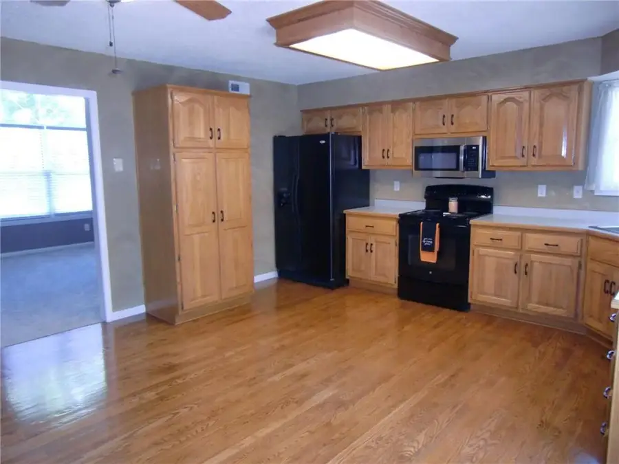 114 E Calico Drive, Raymore, MO 64083 - #3