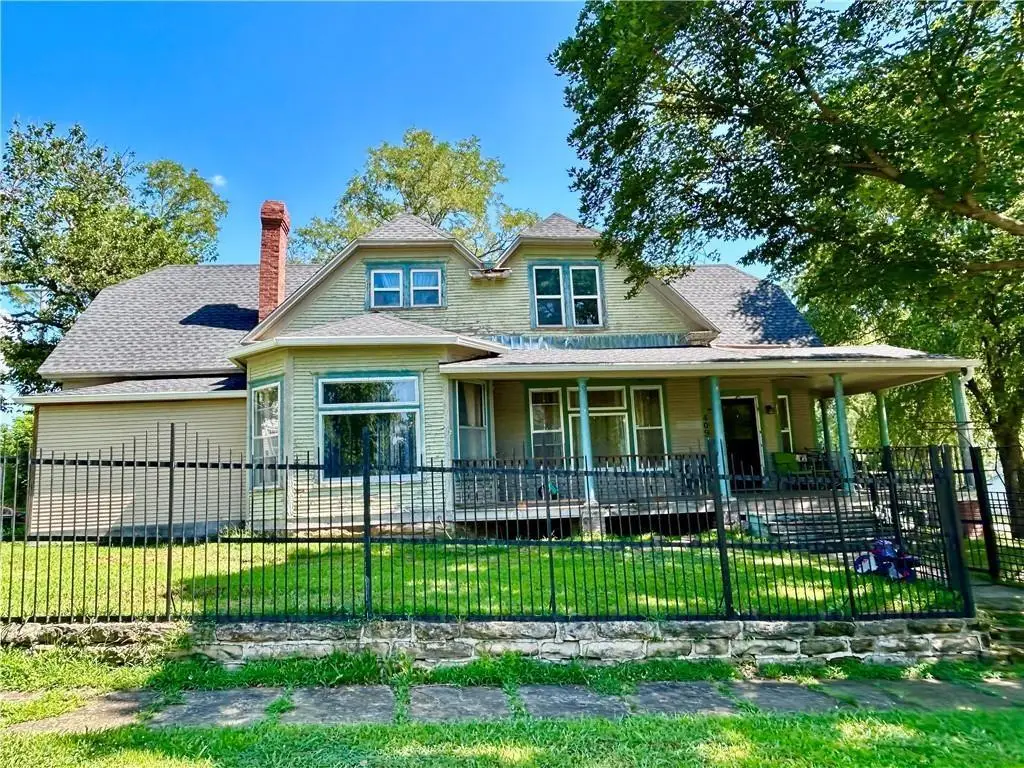 409 E Spring Street, El Dorado Springs, MO 64744 - #1