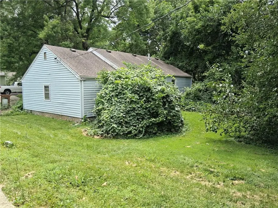 7700 W 65th Terrace, Mission, KS 66202 - #2