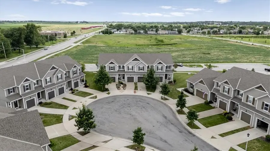 744 W Shawnee Court, Gardner, KS 66030 - #3