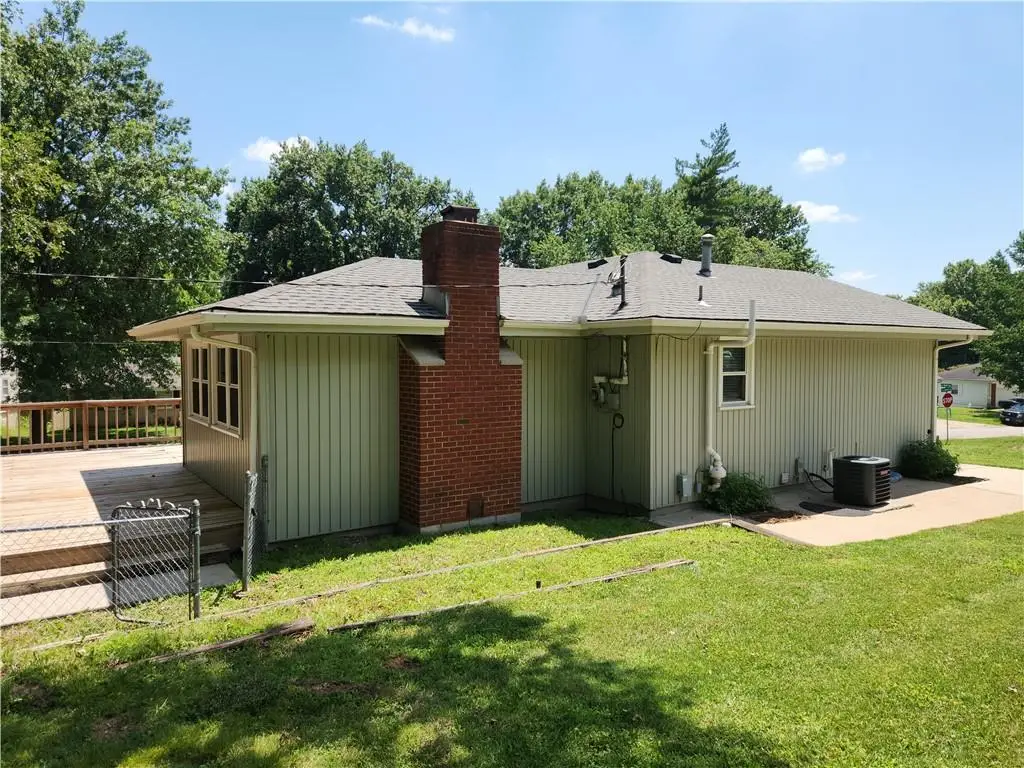3219 S Vest Avenue, Independence, MO 64055 - #1