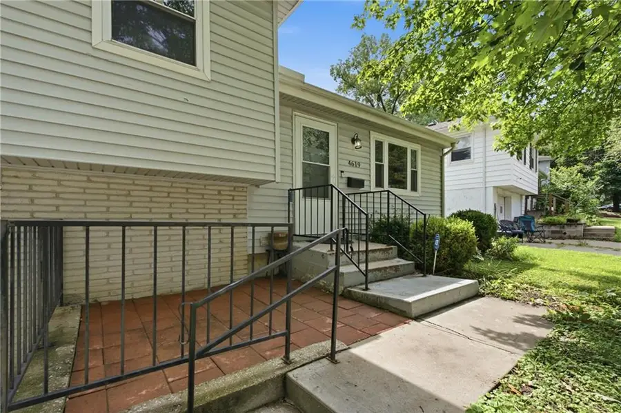 4619 N Bristol Avenue, Kansas City, MO 64117 - #2
