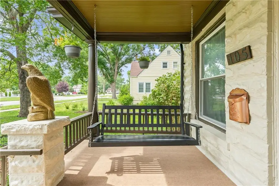 105 NE Douglas Street, Lees Summit, MO 64063 - #2